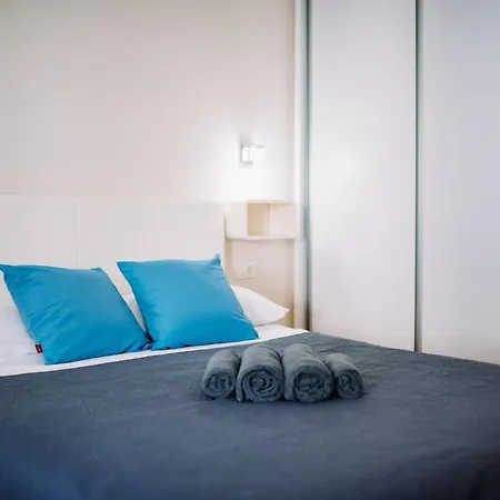 Apartment Amorozo By Duhomes