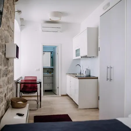 Lägenhet Amorozo By Duhomes