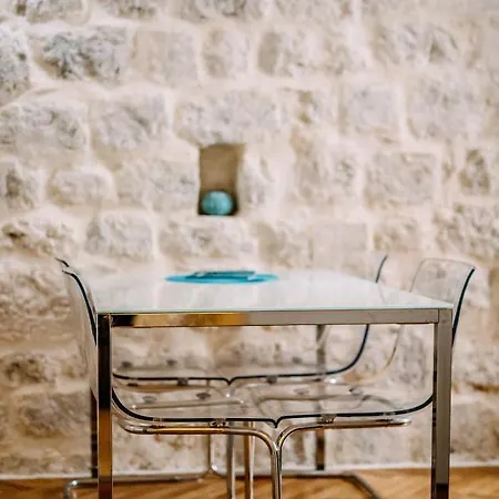 Amorozo By Duhomes Apartman *