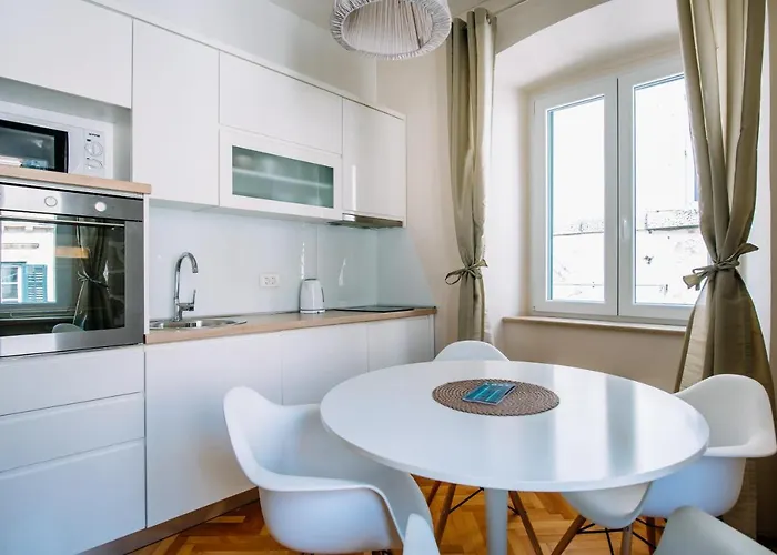 Апартаменты Amorozo By Duhomes