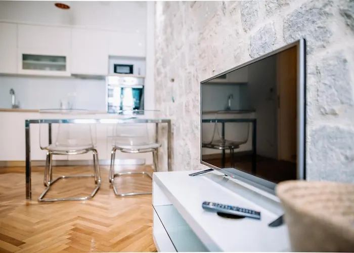 Amorozo By Duhomes * Дубровник