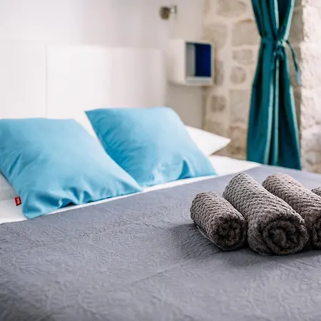 Amorozo By Duhomes * Ντουμπρόβνικ